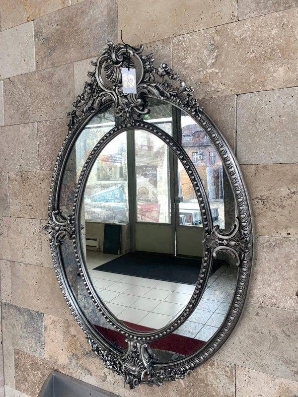 Oglindă ovală decorativă